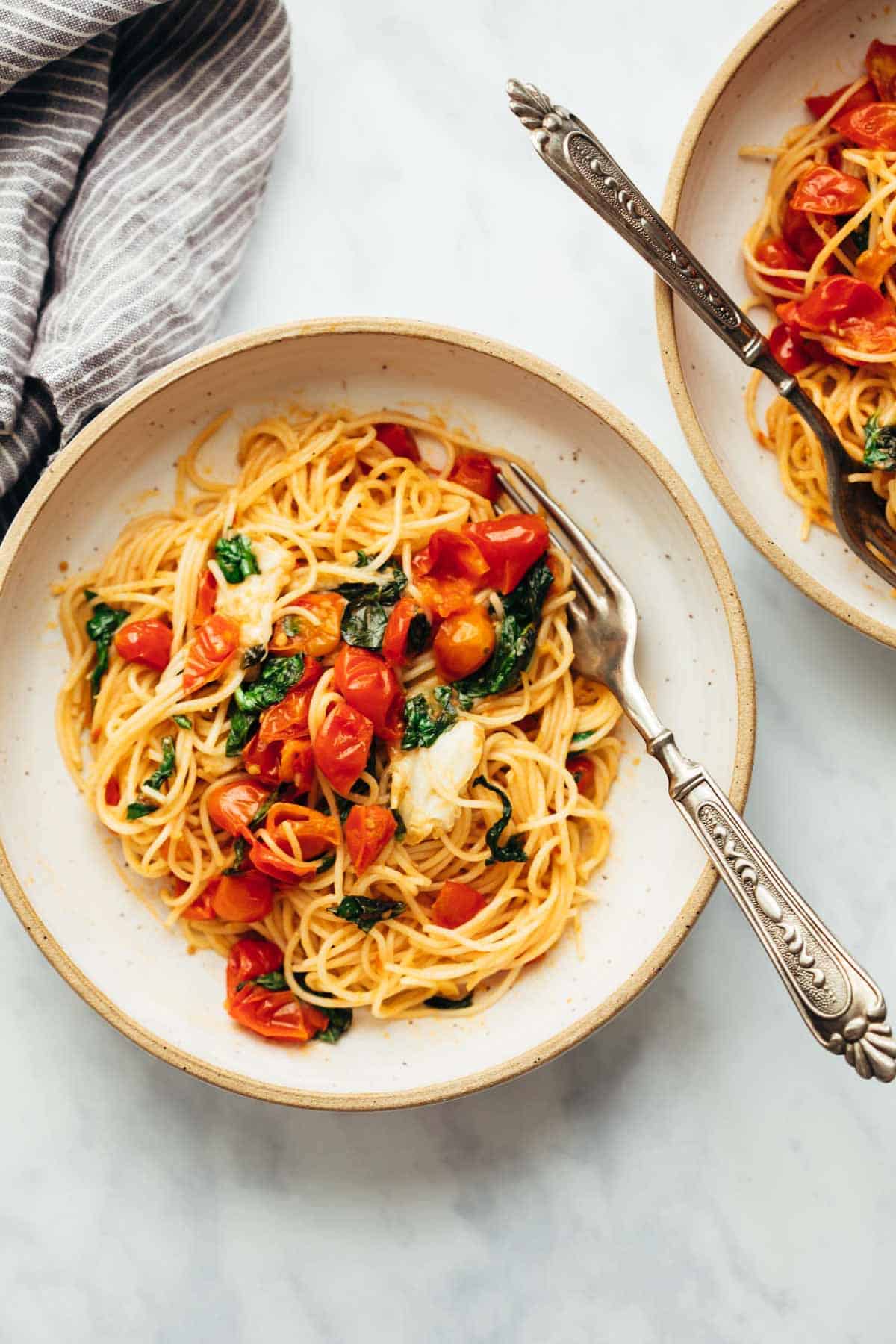 Tomato Basil Pasta with Garlic and Olive Oil